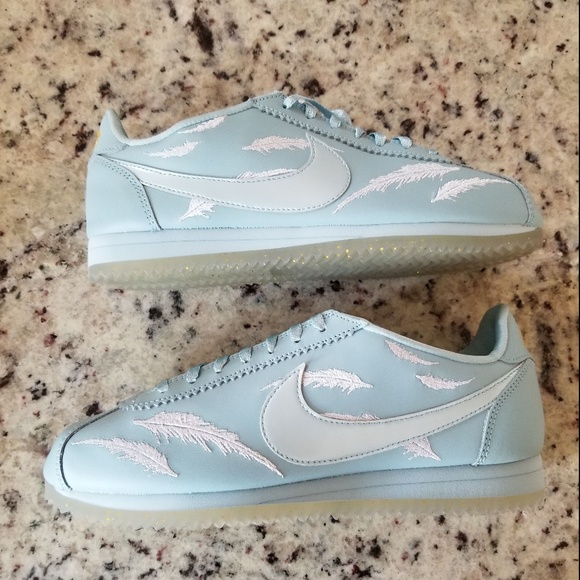 🚨SOLD🚨 Nike Classic Cortez - Picture 2 of 8